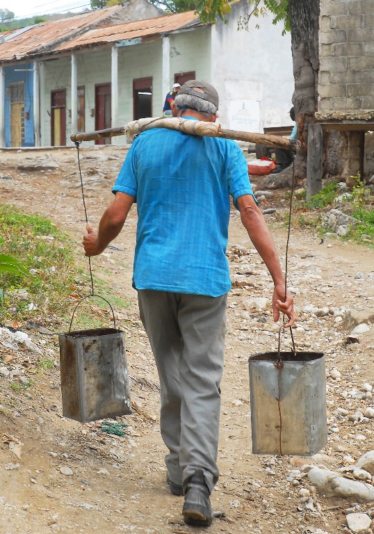 abasto agua trabajo
