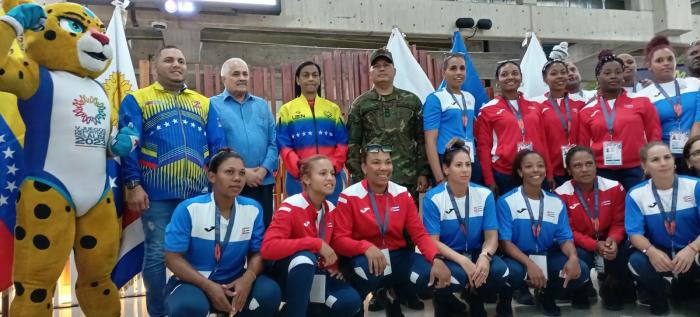 cubanos rumbo juegos alba