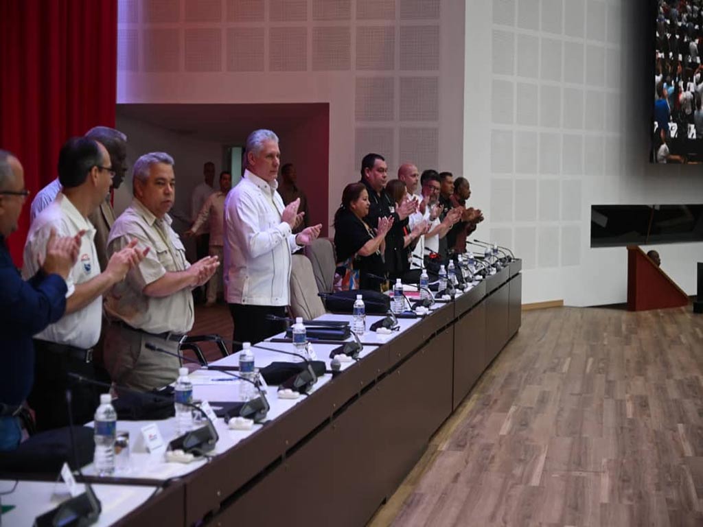diaz canel presente solidaridad