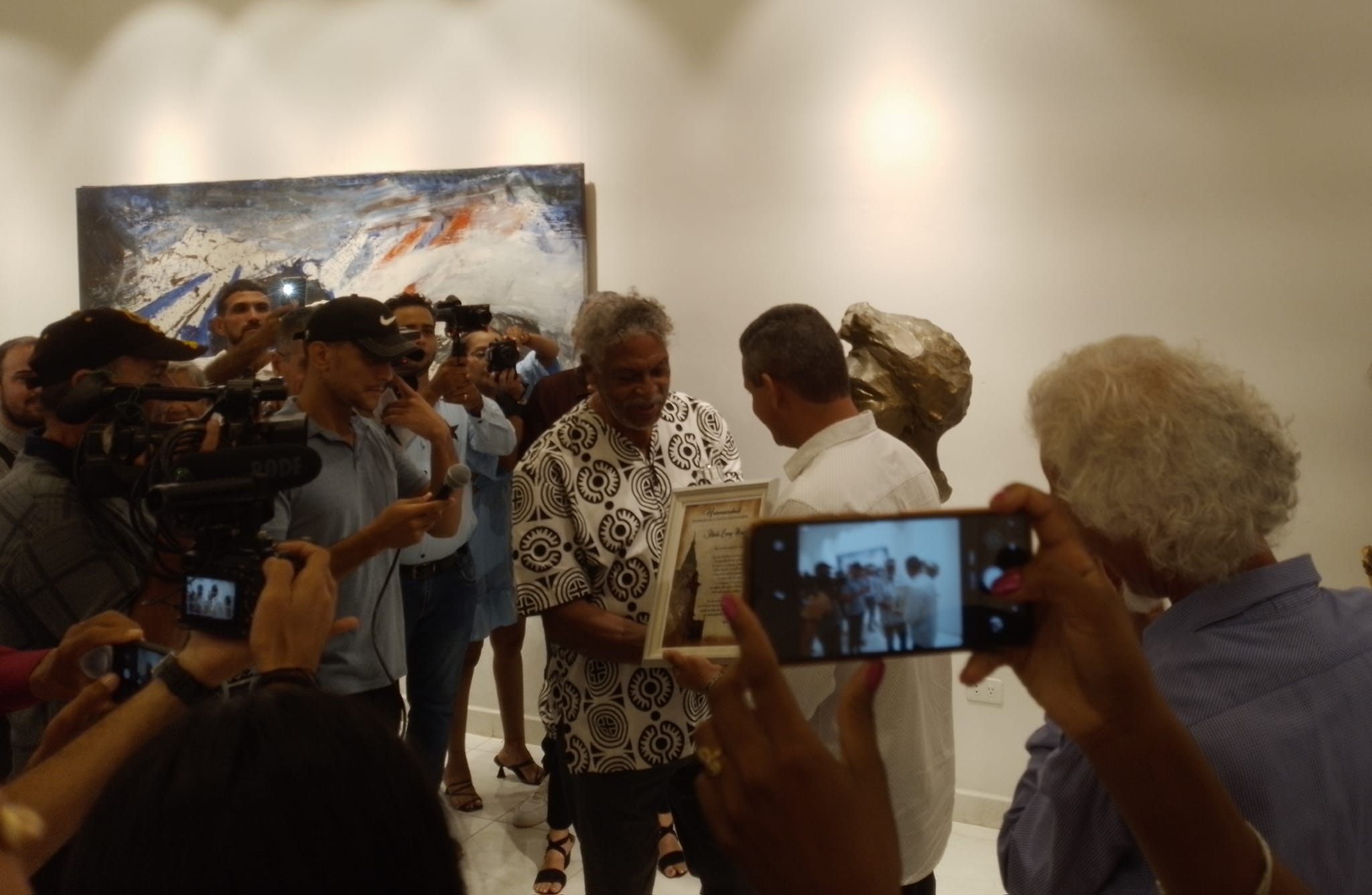 distincion hermandad lescay2