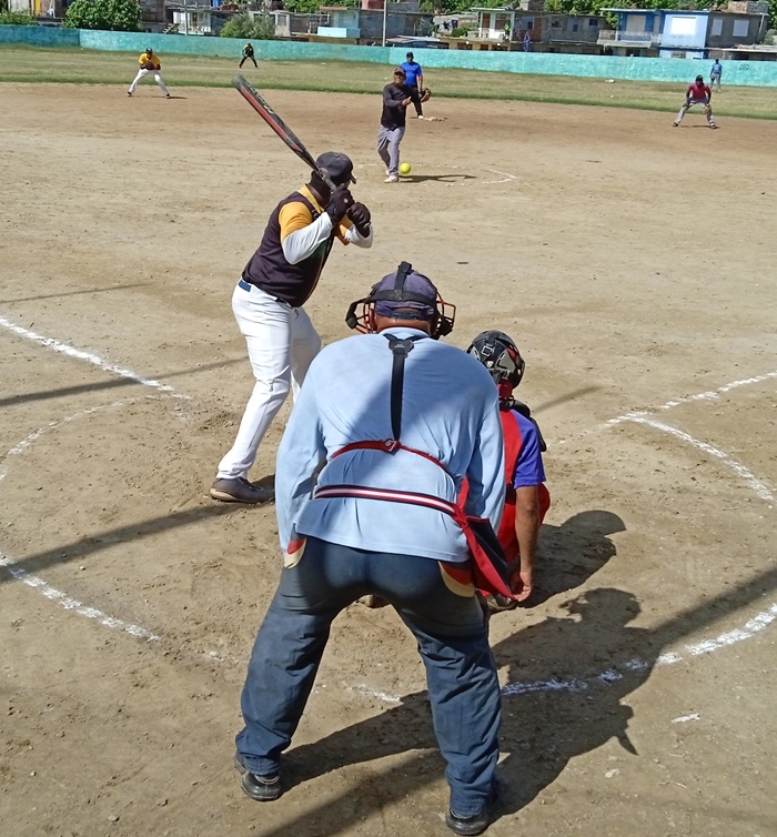 softbol homenaje