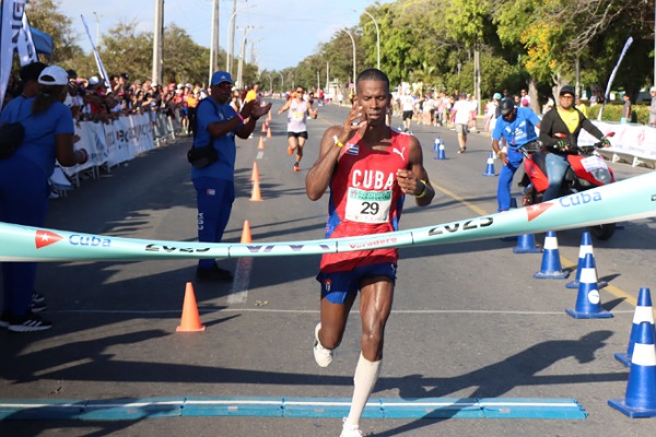 25 MV 42 km Luis Angel Martínez