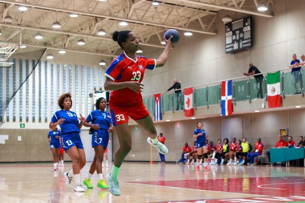 25 Fem Jr Cuba gana a RD