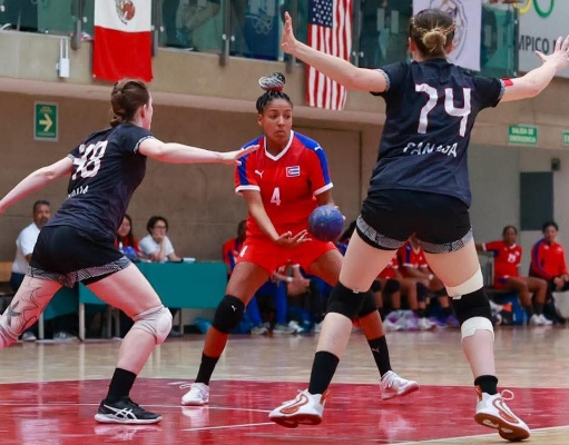 25 Fem Cuba gana a Canadá en Norca