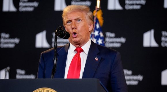 Donald Trump e1758403718532 580x320