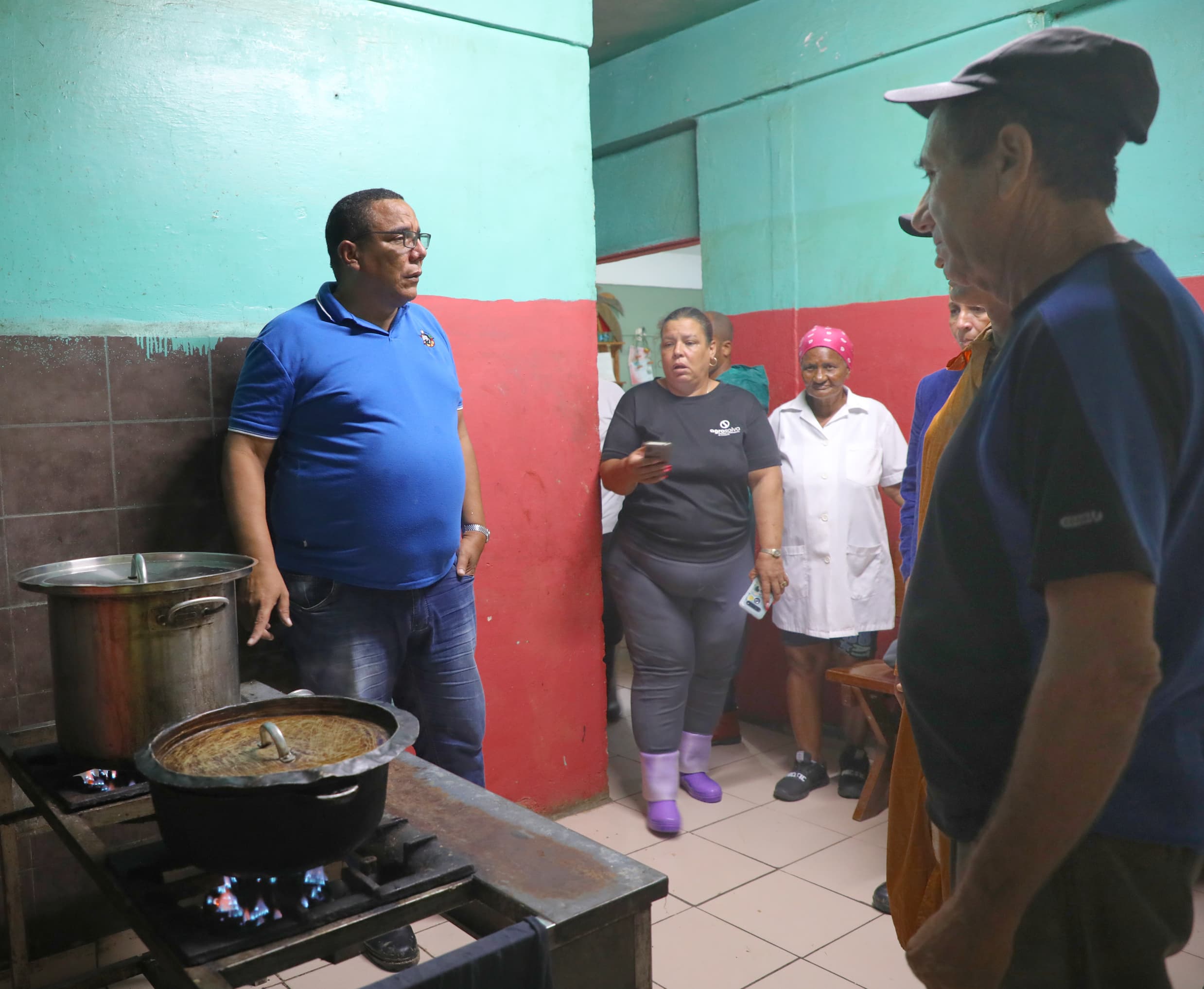 La elaboración de alimentos es otra tarea importante ahora