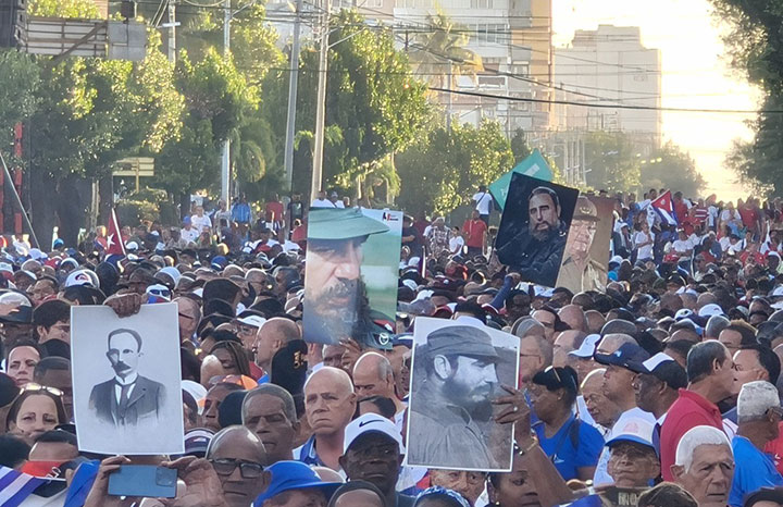 1604 acto cuba socialista4