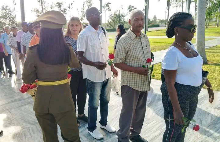 0227 ofrenda floral cespedes2