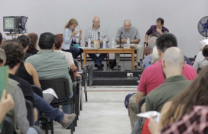 0325 casa americas panel2