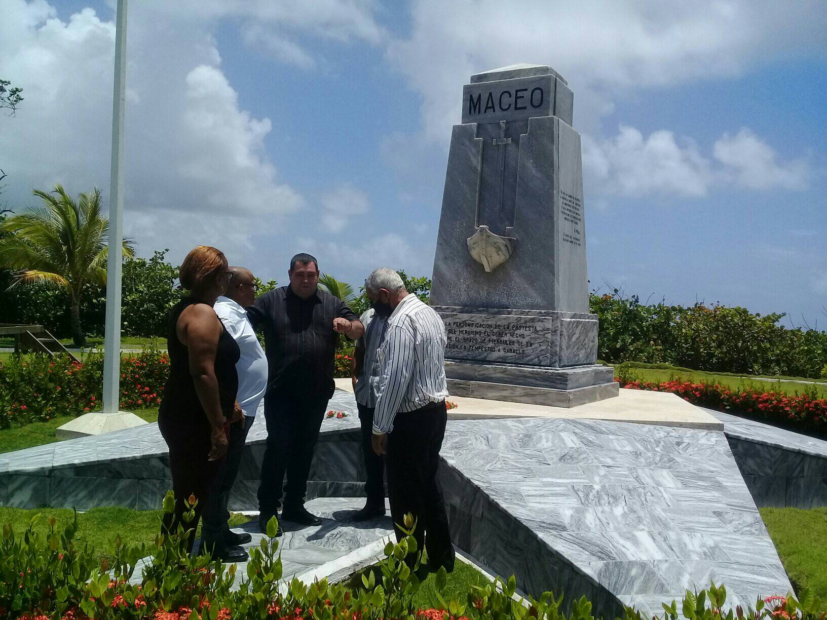 baracoa visita obelisco2