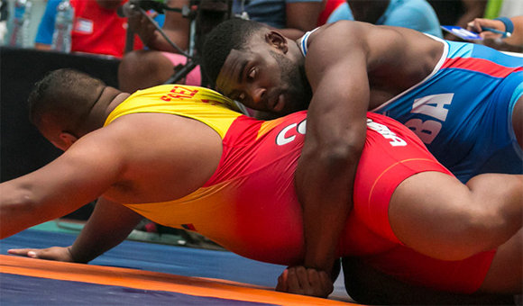 Pino Cuba Lucha Libre