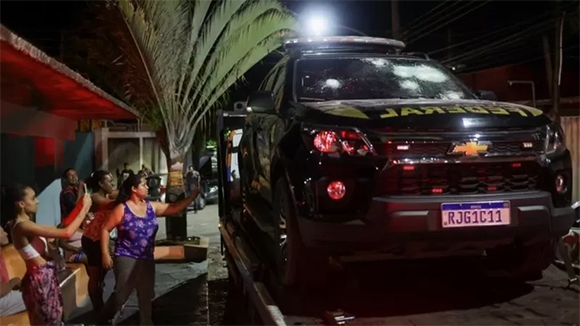 Vehiculo Policia Ataque Jefferson Rio 0ct24 22