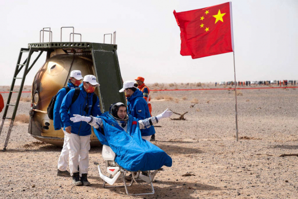 Tikonauta Astronauta chino regresa del espacio China 580x387