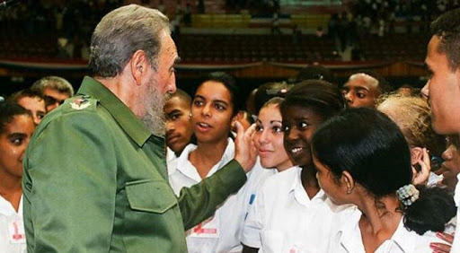 conmemoran jovenes