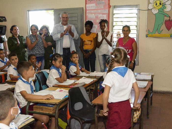 diaz canel escuela
