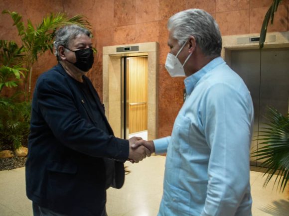 Fernando Buen Abad y Díaz Canel 580x434