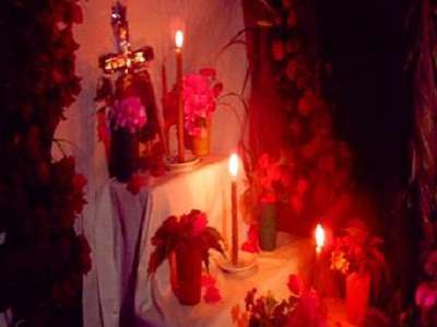 Altar de cruz para portada