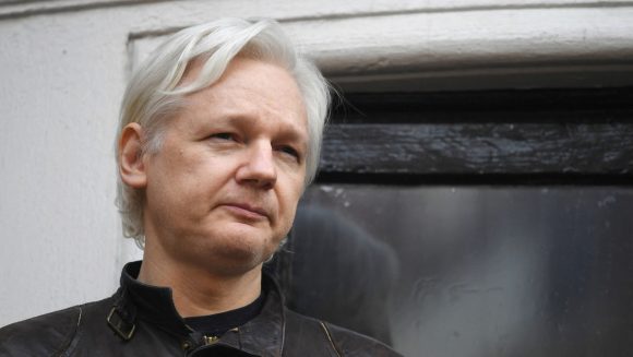 Assange 580x327
