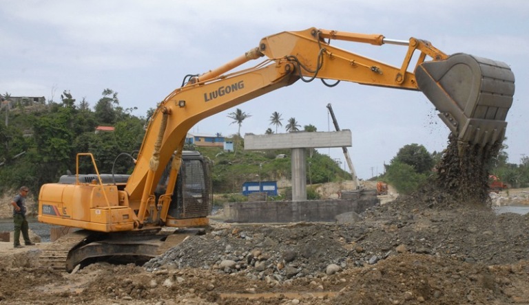 construccion puente toa3