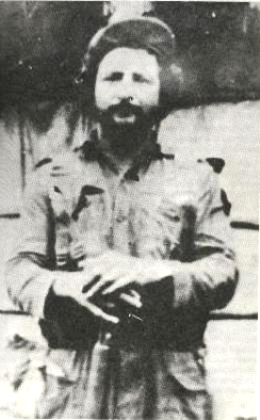 1 Capitán Ciro Frías