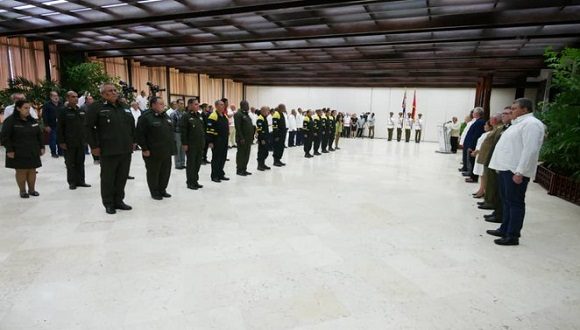 presidente Canel en reconocimiento Saratoga 580x330