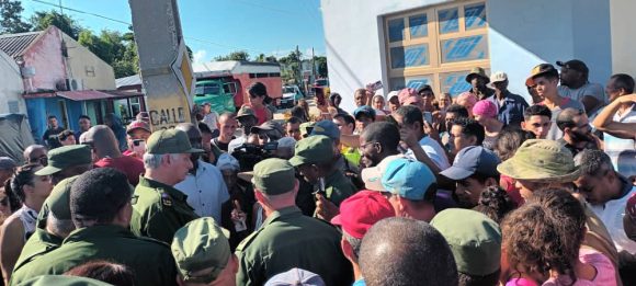 Diaz canel en san antonio del sur 23 10 a