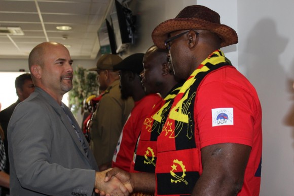 los-cinco-en-angola-4-580x386