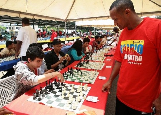 colaboración deportiva cubana en venezuela INDER