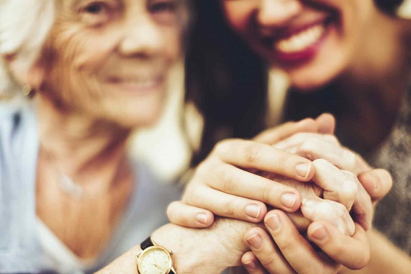 cuidadores familiares de ancianos