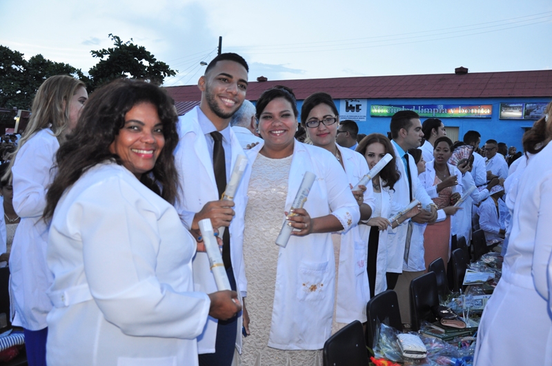 médicos guantanameros