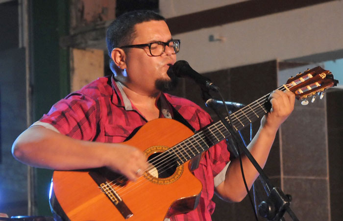 6 Eduardo Sosa