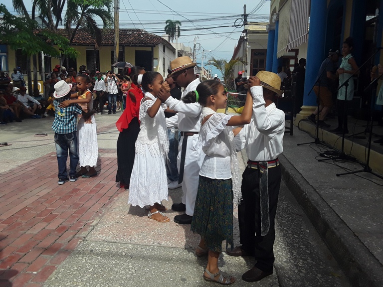 niños bailadores