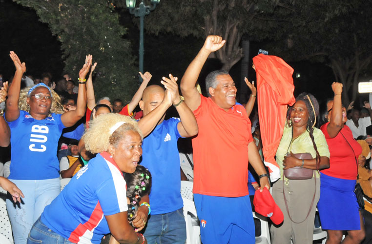 Apoyo al Team Asere 7