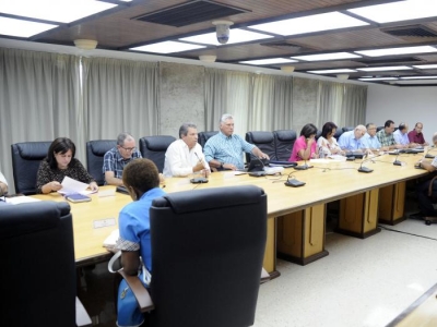 diaz canel evalua programa