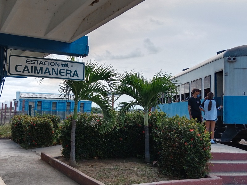 Portada estación ferrocarril Caimanera