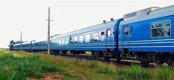 f0421827