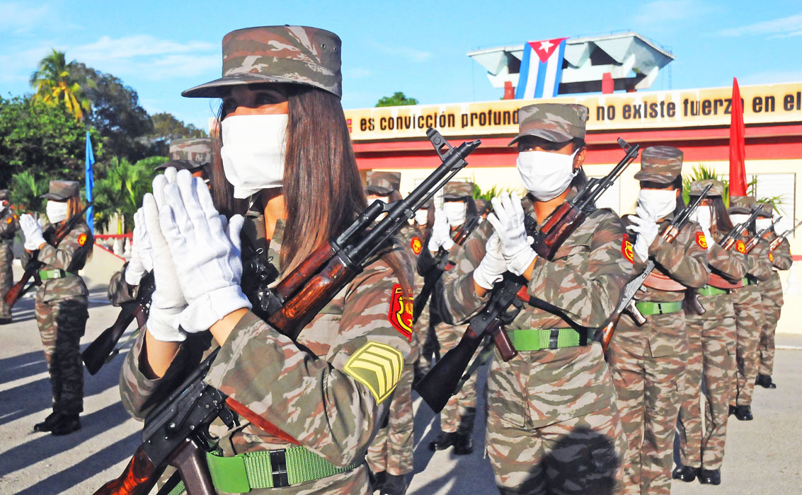 mujer guantanamera 5