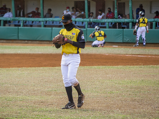 Indios del Guaso vs Azucareros de Villa Clara béisbol Cuba 2022 16