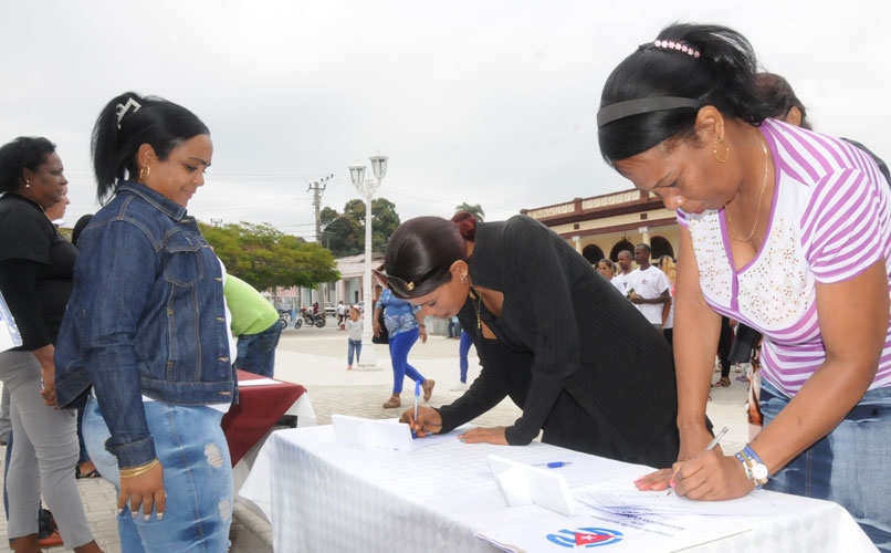 firma del código de ética de los cuadros. Gtmo 4
