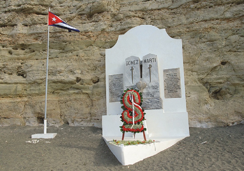 Monumento-Playita