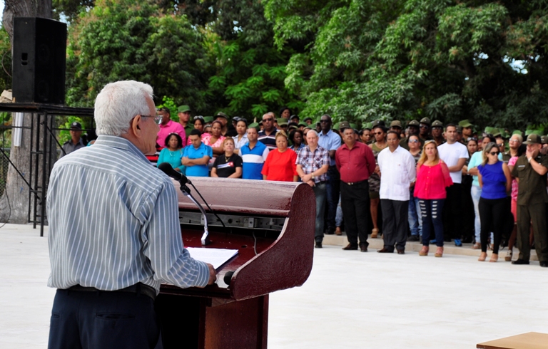 acto la conmfianza aniversario