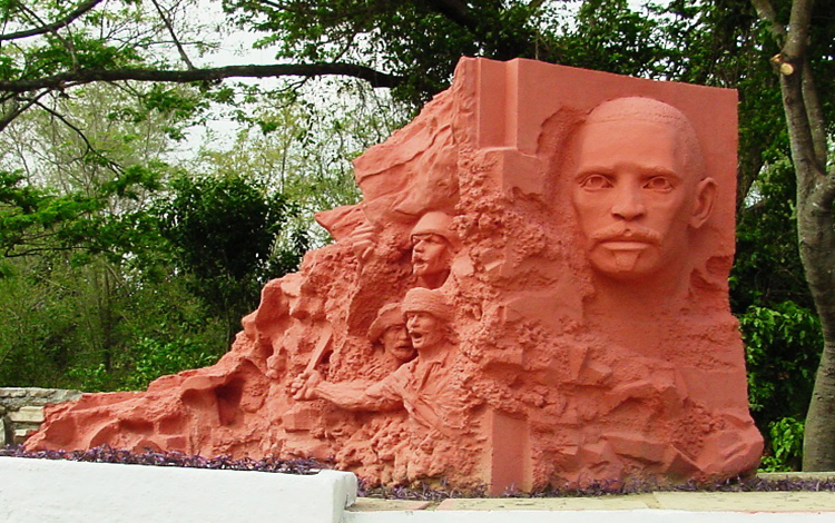 arroyo Hondo monumento