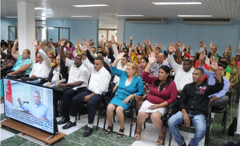 asamblea eligen presidencia2