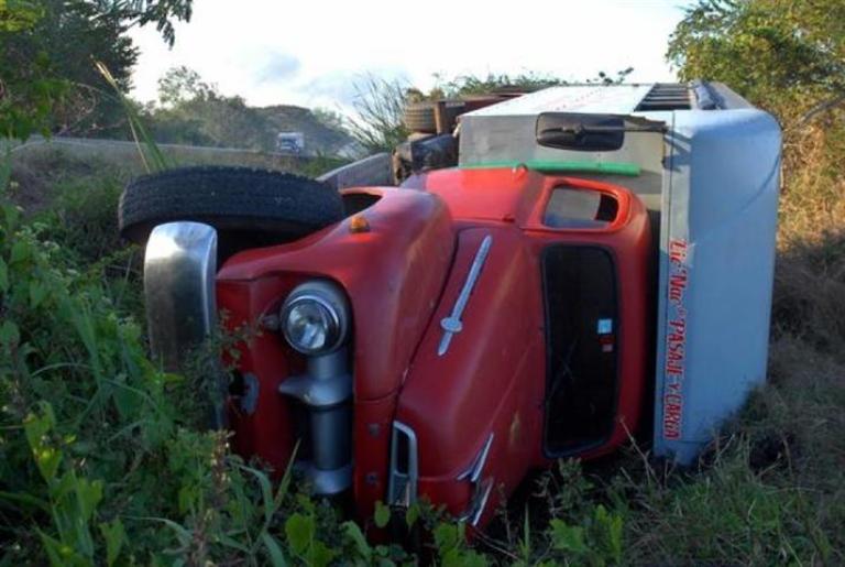 camion accidente maya