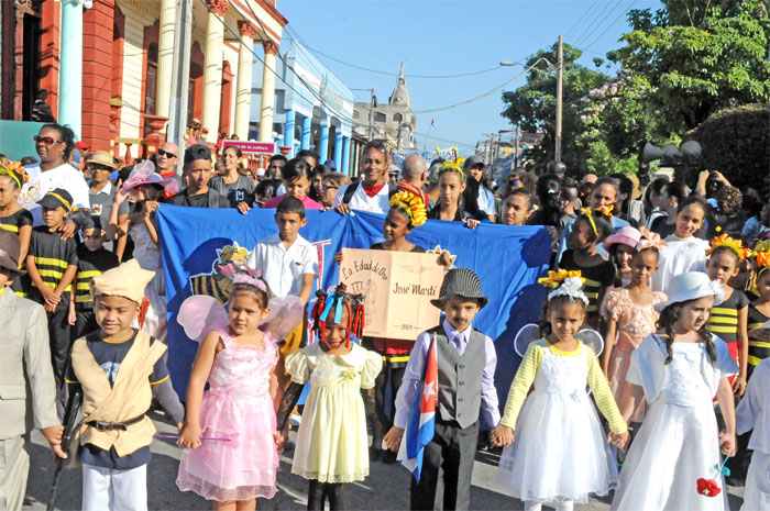 desfile martiano2017 3