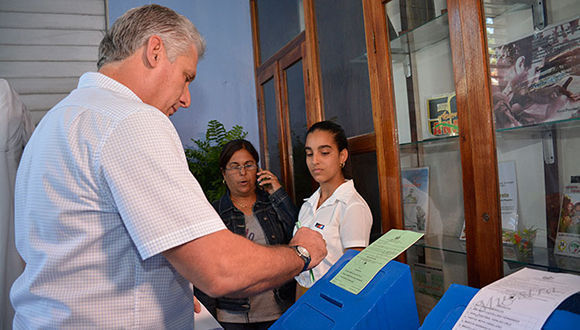 diaz canel voto2