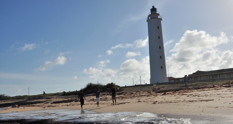 faro punta maisi playa