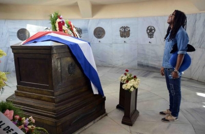 homenaje fidel artistas