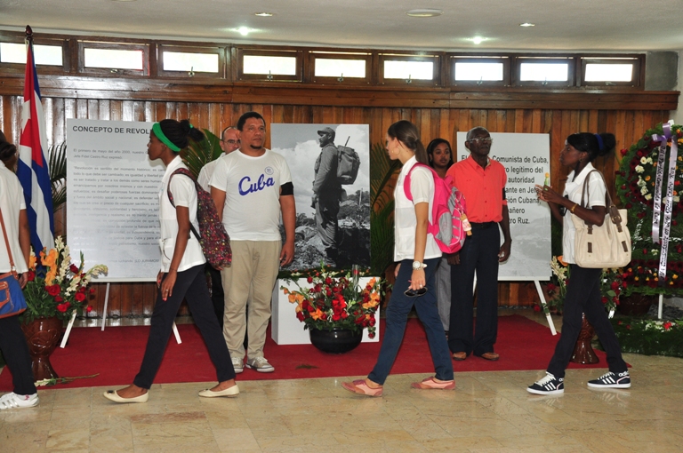 fidel plaza tributo2
