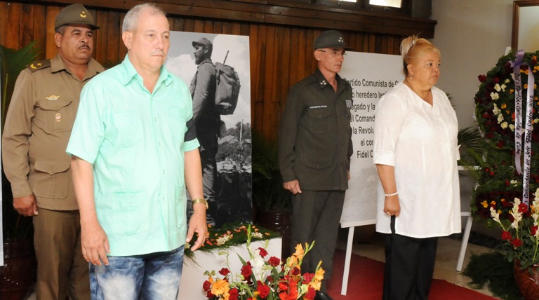 homenaje fidel plaza port